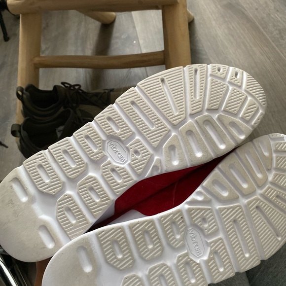 Red suede sneakers - Picture 4 of 4